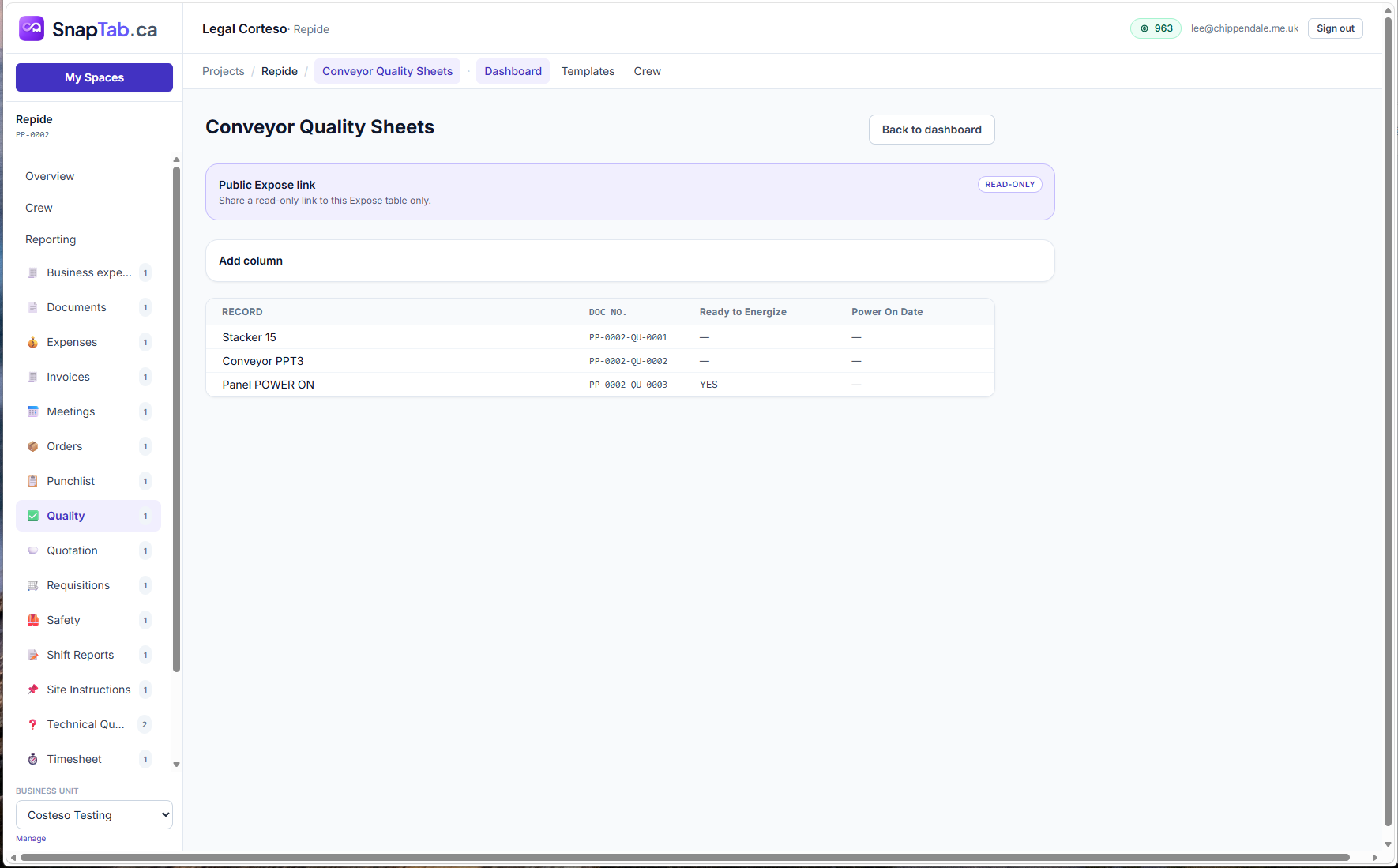 Public read-only Expose link sharing a live quality status table with a client
